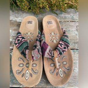 Muk Luks Green & purple cork sandals 8